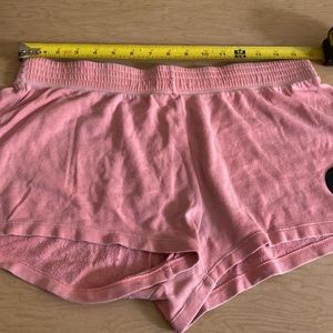 Large pink elastic shorts